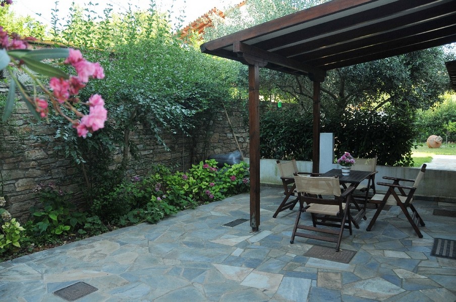 Zouzoula House
