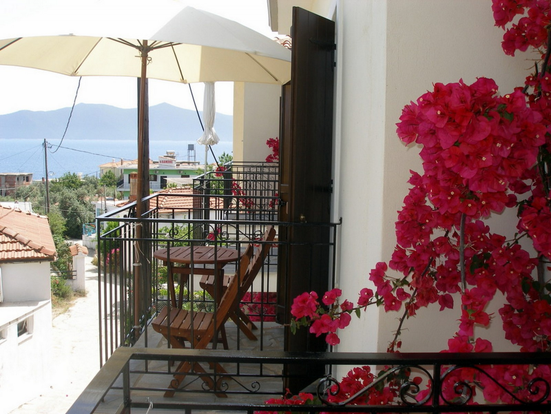 exterior view and the balcony from the rooms A3 A4 A5 - ground floor Reception
